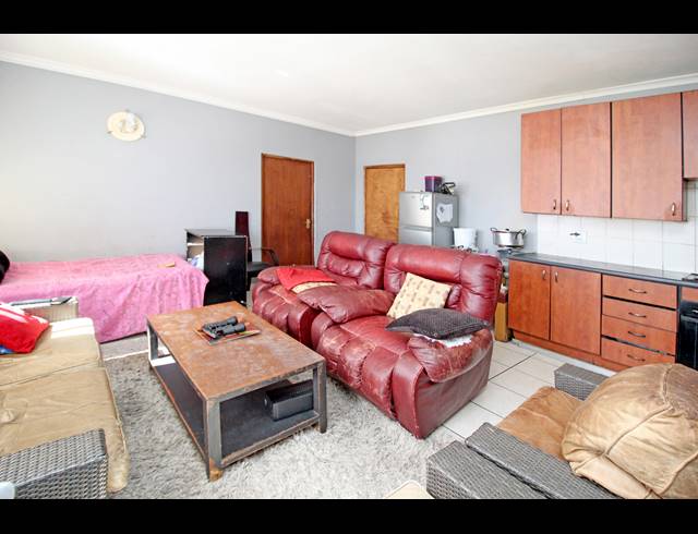 2 BEDROOM APARTMENT FOR SALE IN FERNDALE